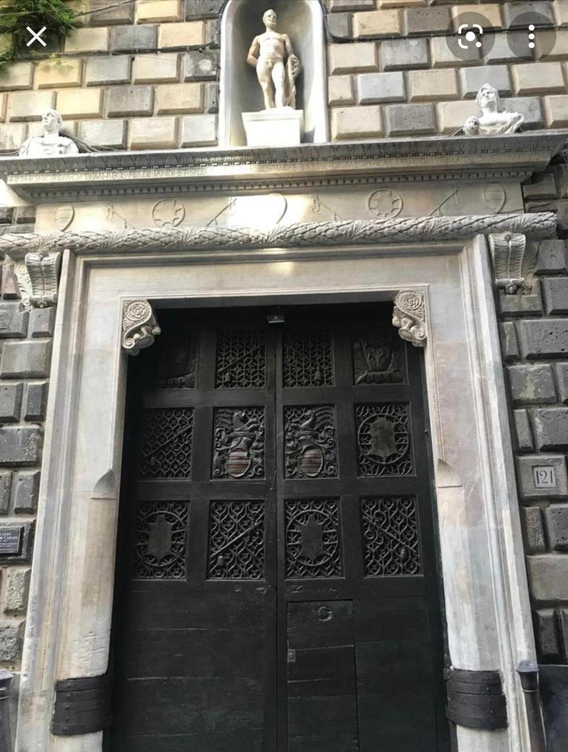 Palazzo Carafa Santangelo Napels